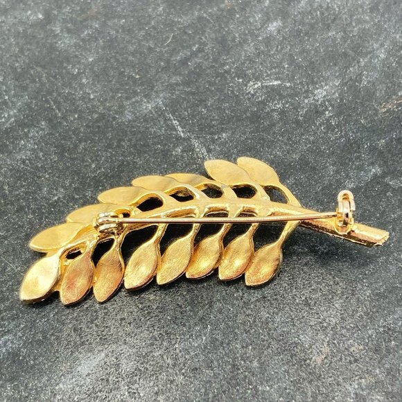 VINTAGE Gold tone brushed metal and clear rhinestone tree branch brooch pin - Picture 7 of 7